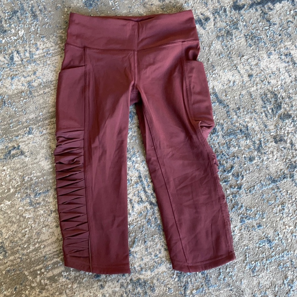 Lululemon crop leggings
